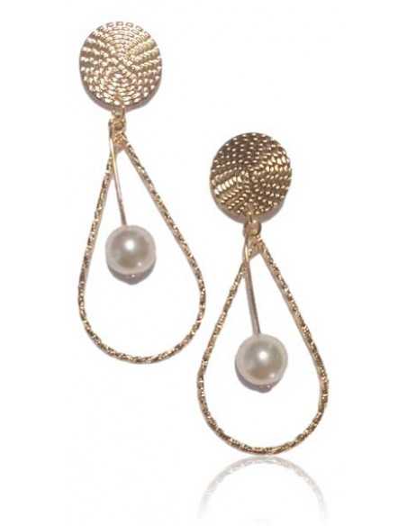 Boucles d'oreilles pendantes chaines dorées et perles fantaisie